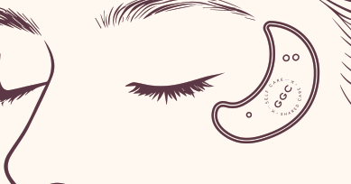 Upright crescent beside the outer eye, opening towards the eye